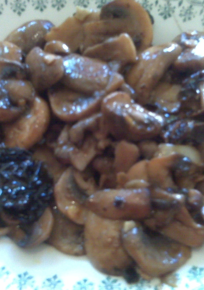 Una foto de Champiñones al ajillo con pasilla