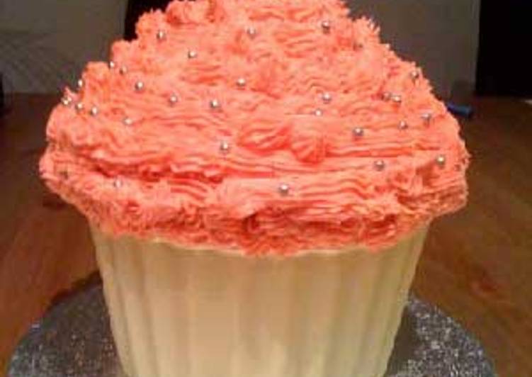 Cupcake Gigante Receta De Eddison79 Cookpad