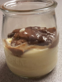 Una foto de Natillas de vainilla y chocolate Thermomix