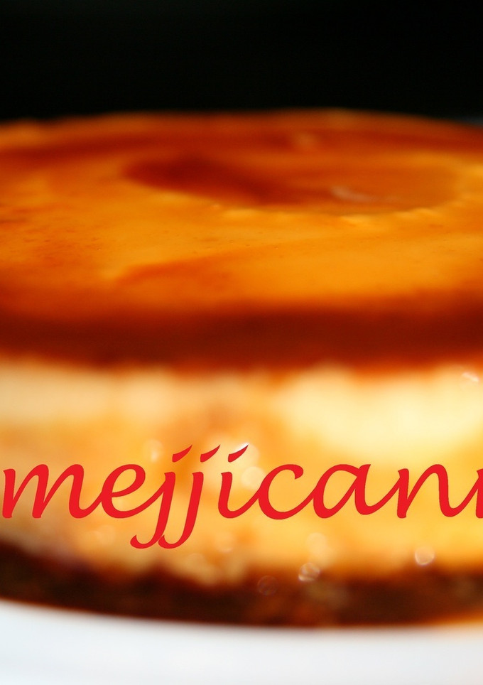Una foto de Flan de huevo almendrado