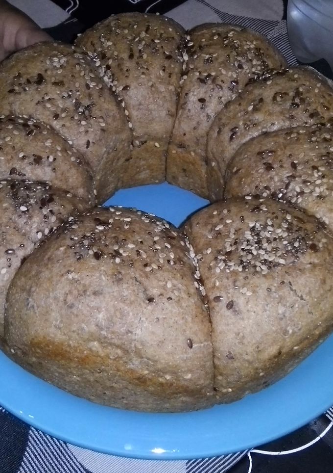 Una foto de Pan casero integral con semillas