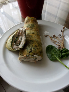 Una foto de Rollo de espinacas con bechamel de champiñones