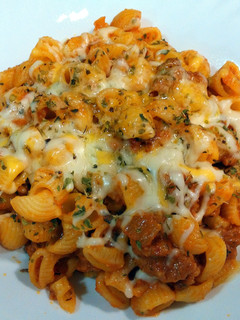 Una foto de Caracolas de pasta con carne y queso