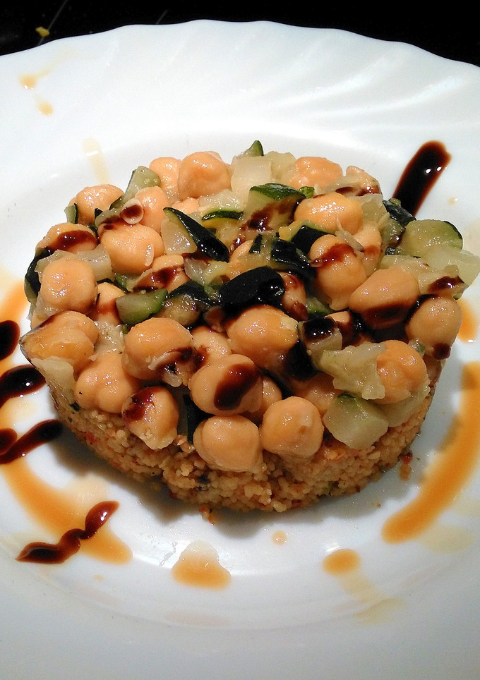 Una foto de Garbanzos con couscus