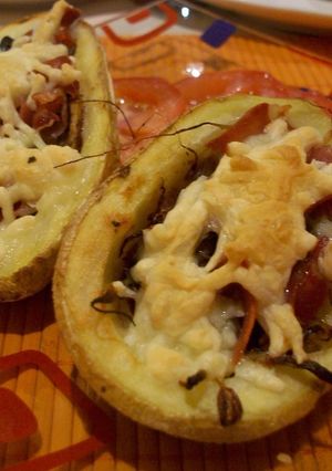 Una foto de Patatas rellenas al estilo mediterráneo