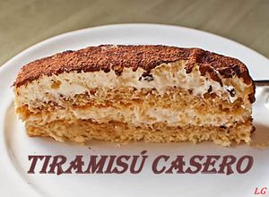 Una foto de Tiramisú casero con ron