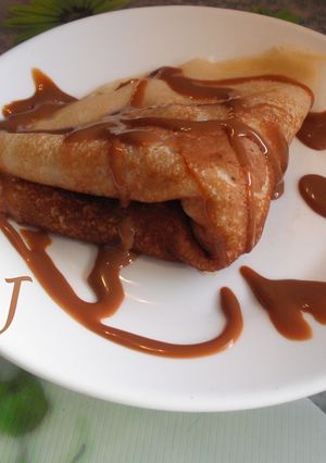 Una foto de Crepas con cajeta y/o dulce de leche