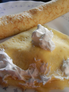 Una foto de Crepes rellenas de nata