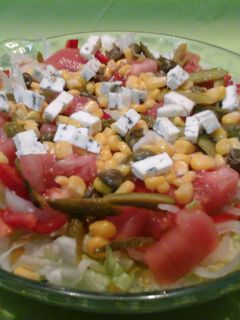 Una foto de Ensalada de la huerta con roquefort