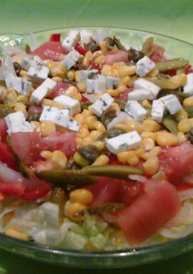 Una foto de Ensalada de la huerta con roquefort