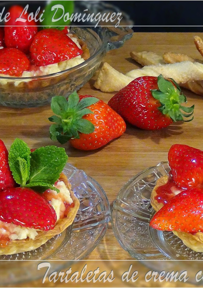 Una foto de Tartaletas de crema con fresas