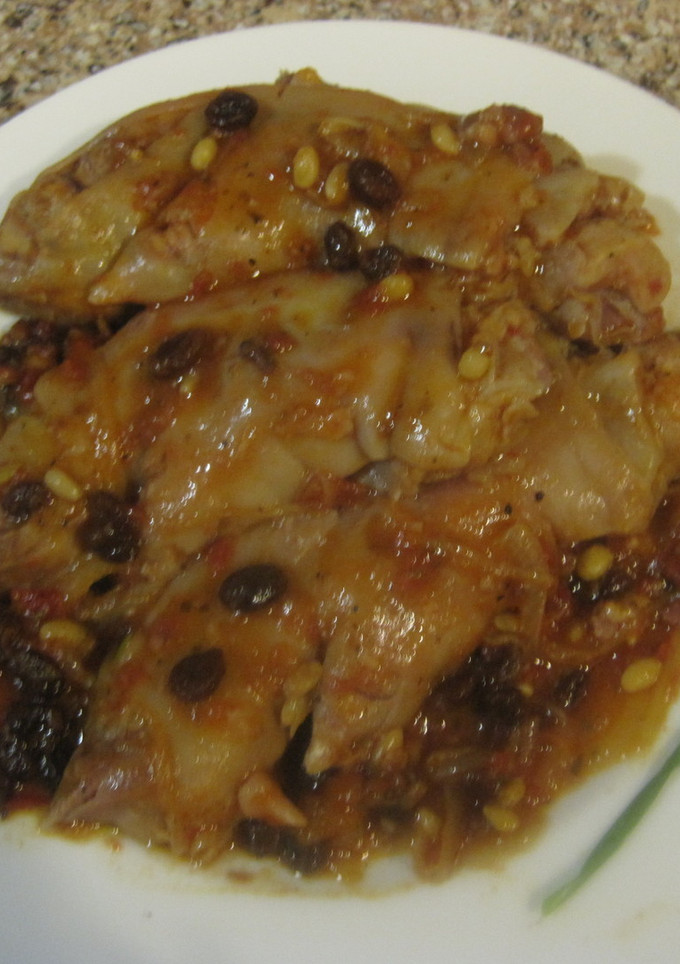 Una foto de Pies de cerdo en salsa a la catalana