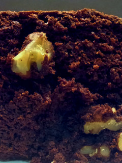 Una foto de Tarta Brownie de chocolate negro con nueces