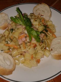 Una foto de Pasta fría con vegetales