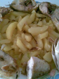 Una foto de Lecha frita con patatas y ajos tiernos