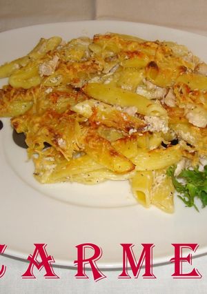 Una foto de Macarrones a la crema con pollo