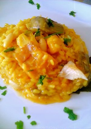 Una foto de Arroz con bacalao y judías blancas