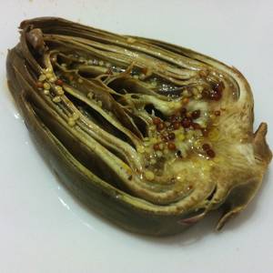 Alcachofas asadas con aliño de mostaza
