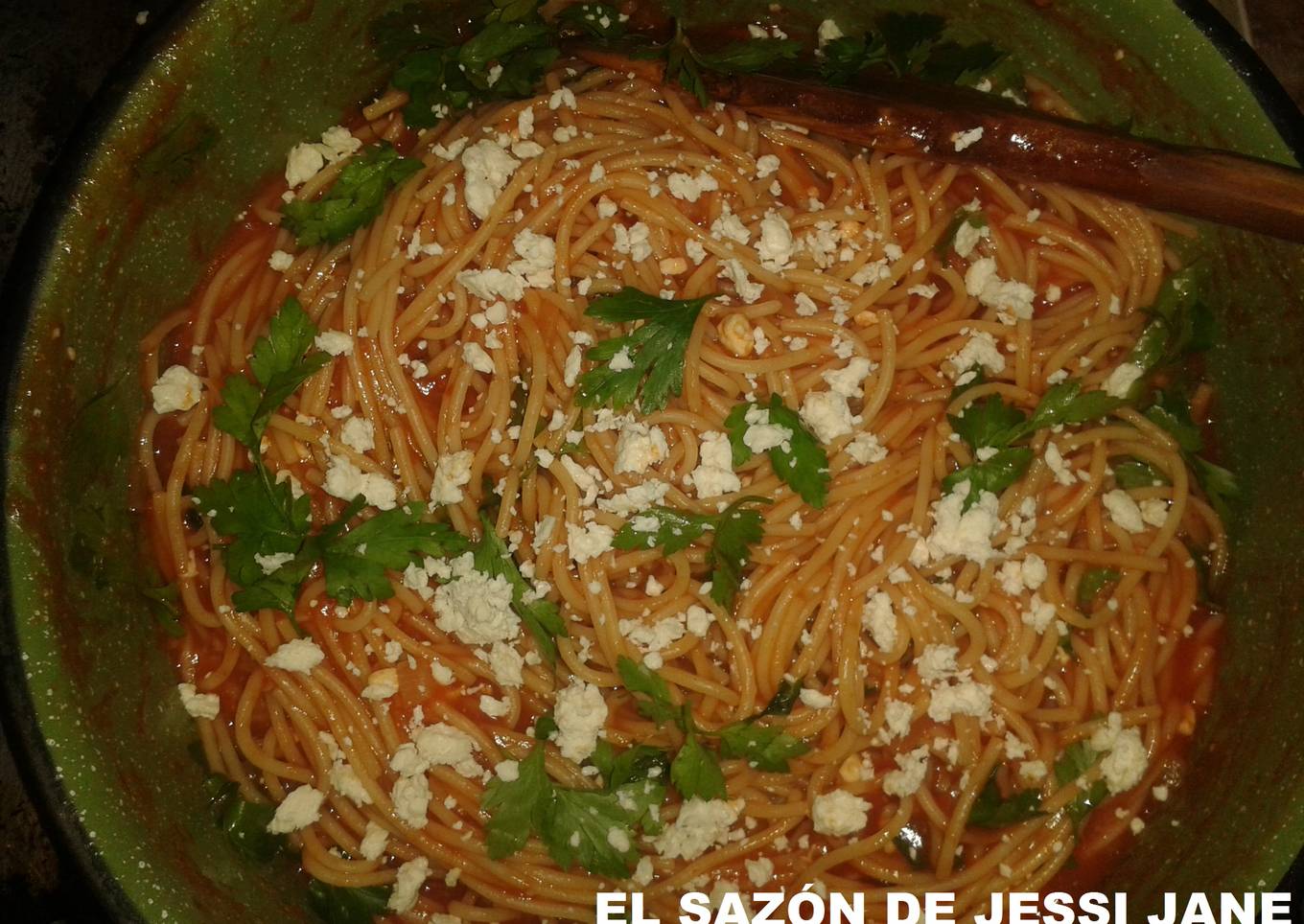 Espagueti en salsa roja