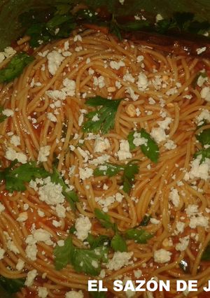 Una foto de Espagueti en salsa roja