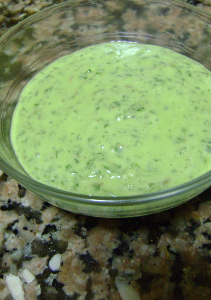 Una foto de Mojo verde de perejil