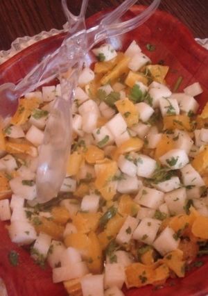 Una foto de Ensalada de jicama y mango