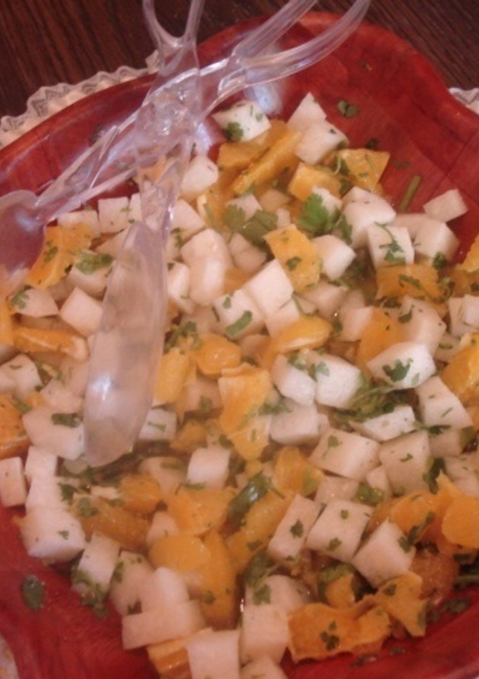 Una foto de Ensalada de jicama y mango