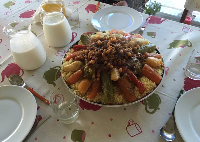 Foto principal de Couscous con carne y siete verduras – Receta de Marruecos