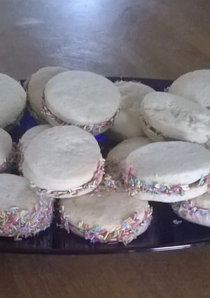 Una foto de Alfajores de maicena sin huevos