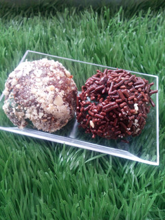 Una foto de Combinado de trufas con menta