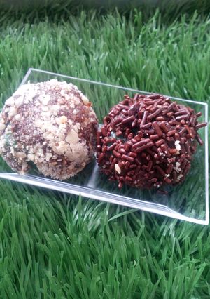Una foto de Combinado de trufas con menta