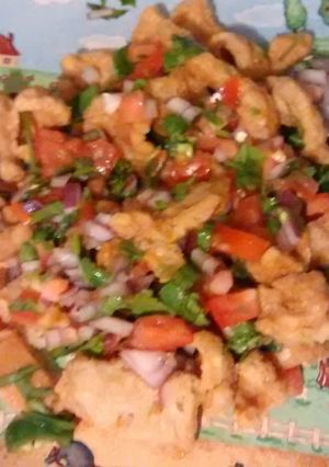 Una foto de Botana con chicharrón de cerdo