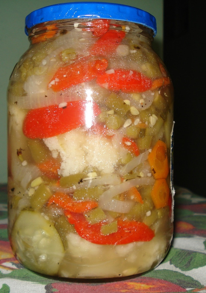Una foto de Chile picante encurtido