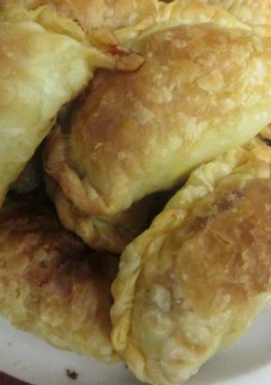 Una foto de Empanadas de salchichas de viena y queso
