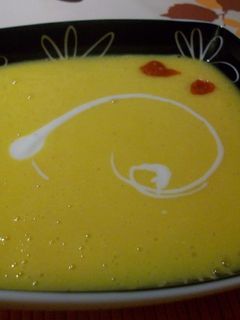 Una foto de Crema de calabaza con maiz