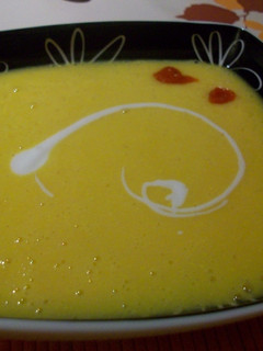 Una foto de Crema de calabaza con maiz