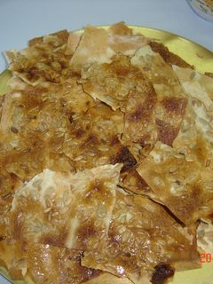 Una foto de Rotos de pasta filo y pipas
