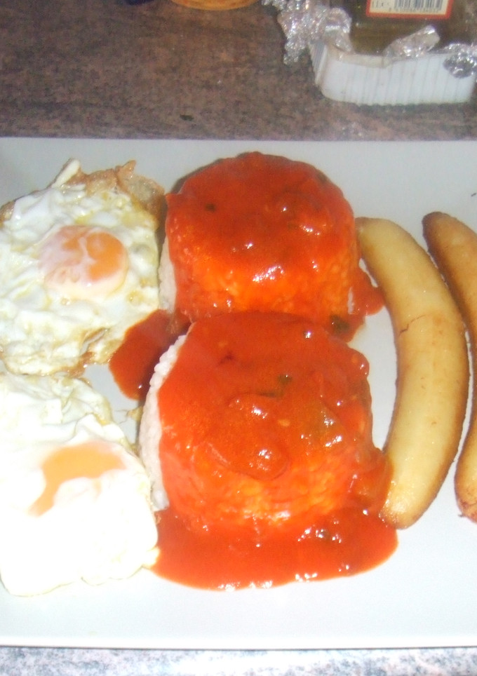 Una foto de Arroz a la cubana