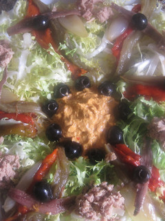 Una foto de Ensalada catalana xato
