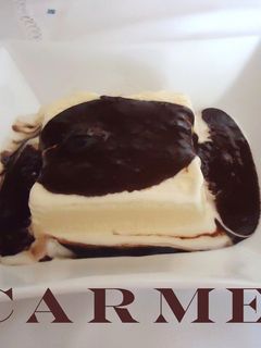Una foto de Helado de biscuit bañado de chocolate