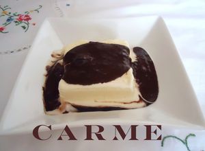 Foto principal de Helado de biscuit bañado de chocolate