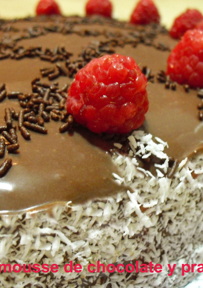 Una foto de Tarta mousse de chocolate y praliné al café