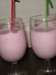 Una foto de Batido de fresas vitaminado