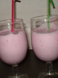 Una foto de Batido de fresas vitaminado
