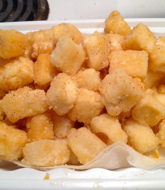 Una foto de Mordiscos crujientes de tofu picante