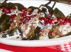 Una foto de Chiles en nogada de familia