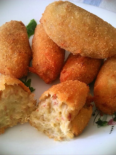Una foto de Croquetas de alcachofa y jamón ibérico