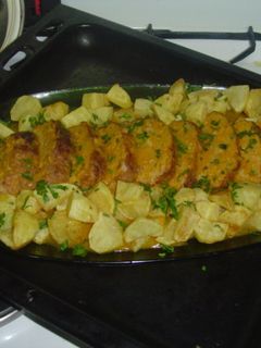 Una foto de Erizo con patatas (es un plato de carne)