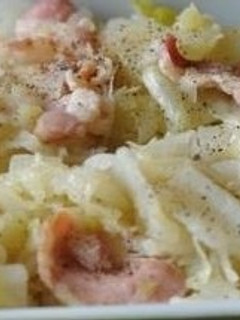 Una foto de Repollo rehogado con panceta de cerdo