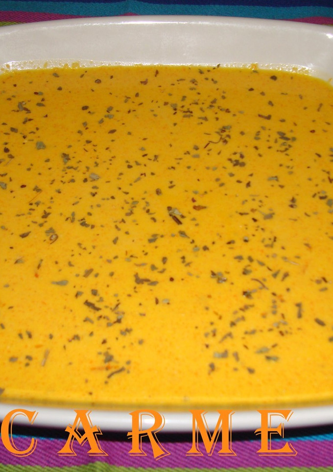 Una foto de Crema de zanahoria y naranja